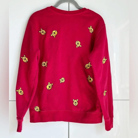 Disney Winnie the Pooh Sweatshirt XS Embroidered Tokyo Disney Red all over print - Picture 4 of 5